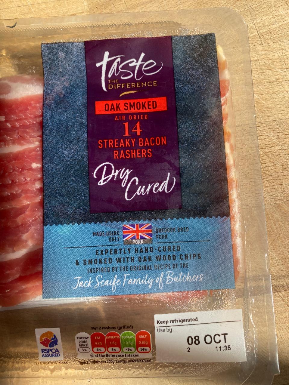 Fotografie - Oak smoked Streaky bacon rashers Taste the Difference