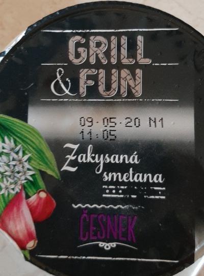 Fotografie - Zakysaná smetana Česnek Grill & Fun