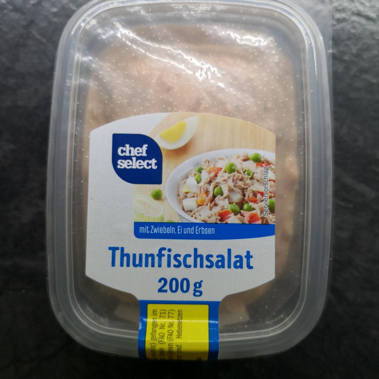 Fotografie - Thunfishsalat mit Zwiebeln, Ei und Erbsen