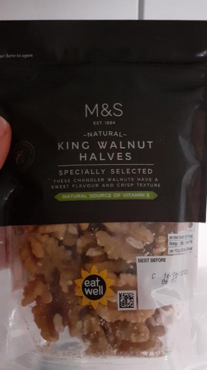 Fotografie - Naturel King Walnut Halves M&S