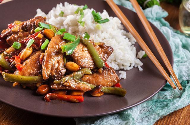 Fotografie - Kung Pao kuřecí s rýží