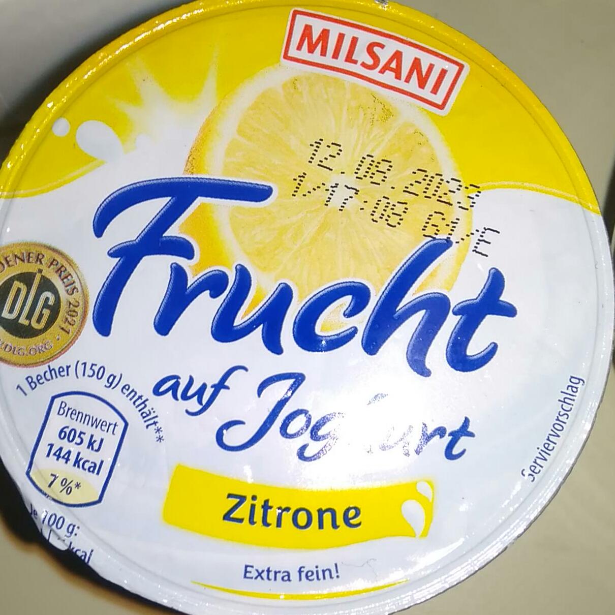 Fotografie - Frucht auf Joghurt Zitrone Milsani