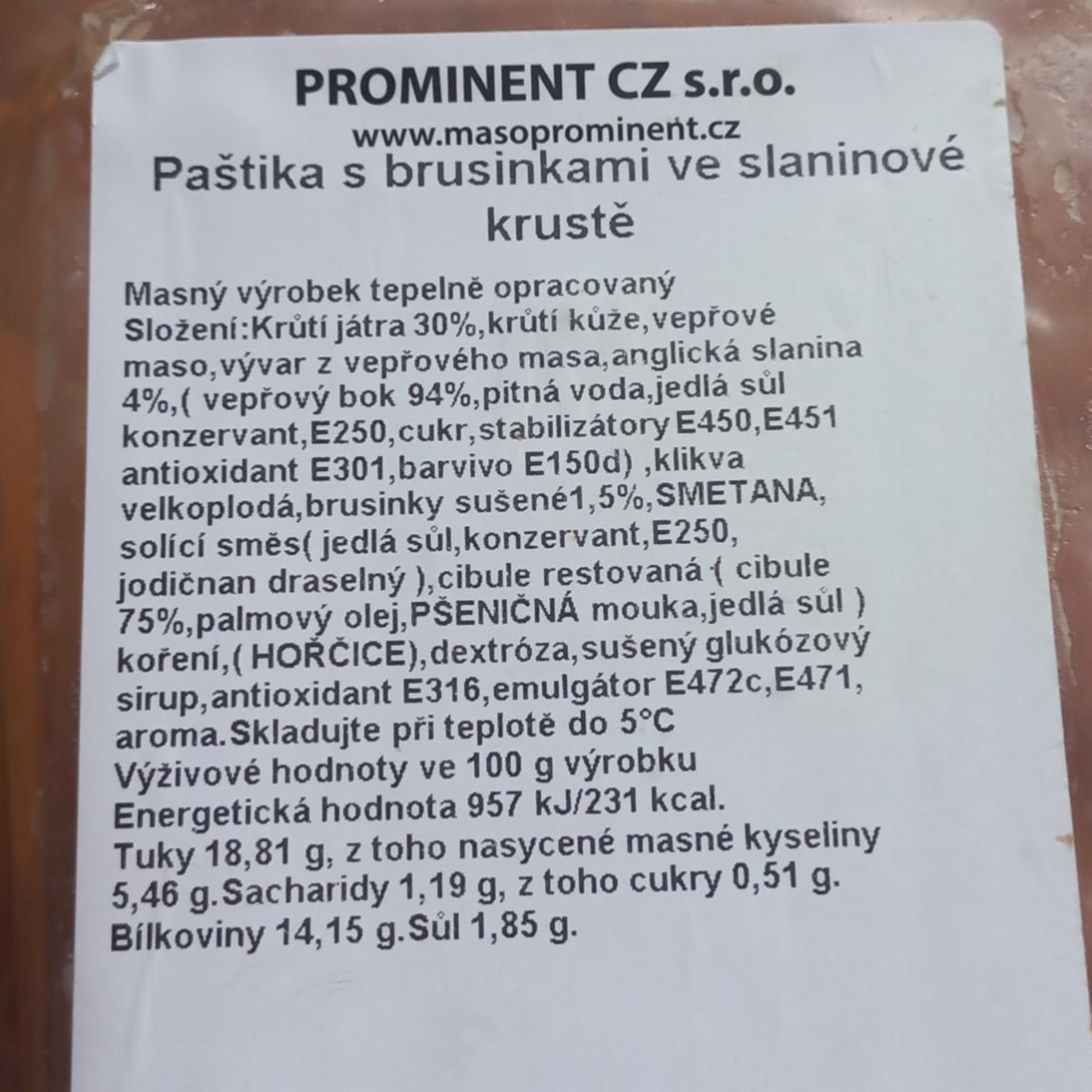 Fotografie - Paštika s brusinkami ve slaninové krustě Prominent