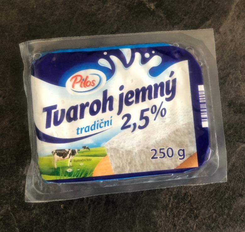 Fotografie - tvaroh jemný tradiční 2,5% tuku Pilos