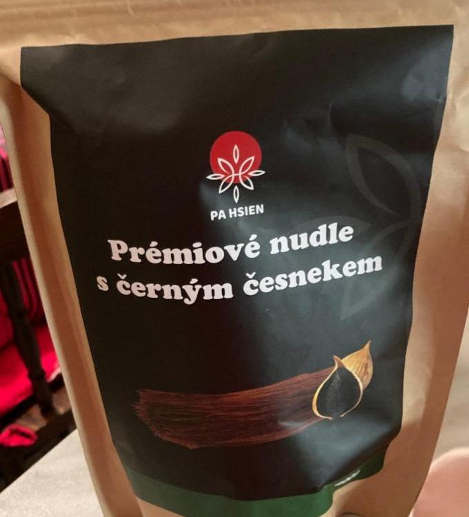 Fotografie - prémiové nudle s černým česnekem