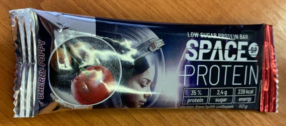 Fotografie - Low Sugar Protein Bar Cherry-Poppy Space Protein