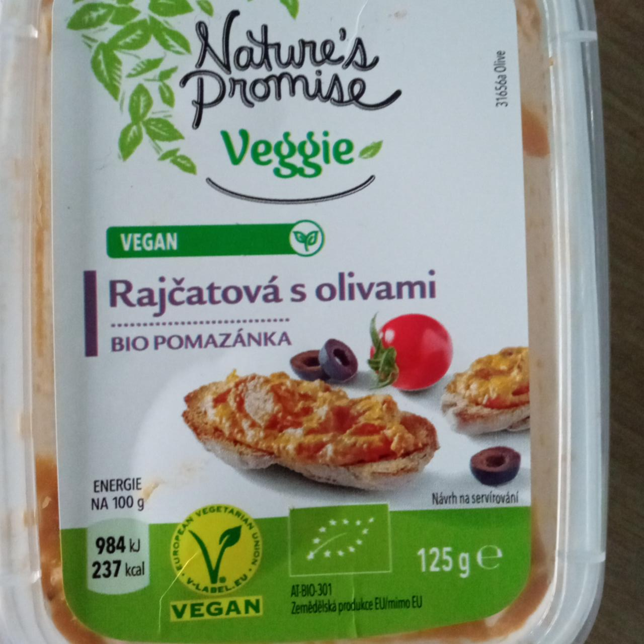 Fotografie - Vegan Rajčatová s olivami Bio pomazánka Nature's Promise