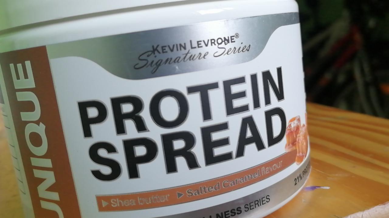 Fotografie - Protein SPREAD Kevin Levrone