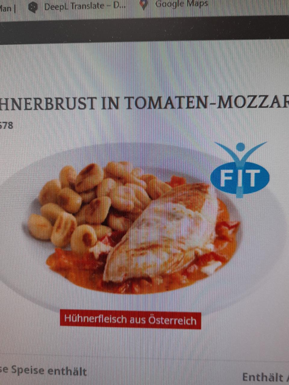 Fotografie - Hühnerbrust in Tomaten Mozzarella sauce mit gnoccchi