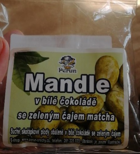 Fotografie - Mandle v bílé čokoládě se zeleným čajem matcha Perun