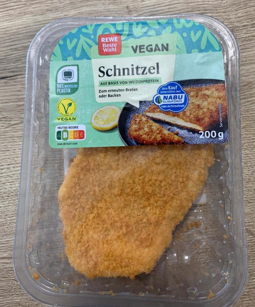 Fotografie - Vegan Schnitzel auf Basis von Weizenprotein Rewe beste wahl