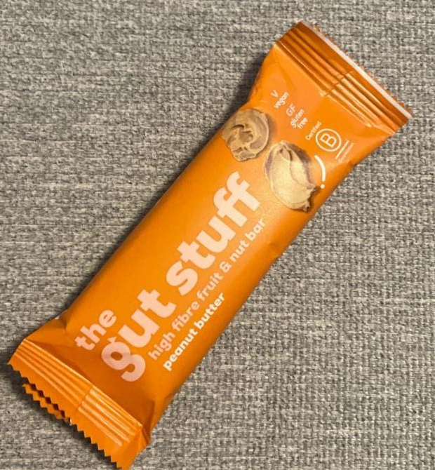 Fotografie - High fibre fruit & nut bar peanut butter The Gut Stuff