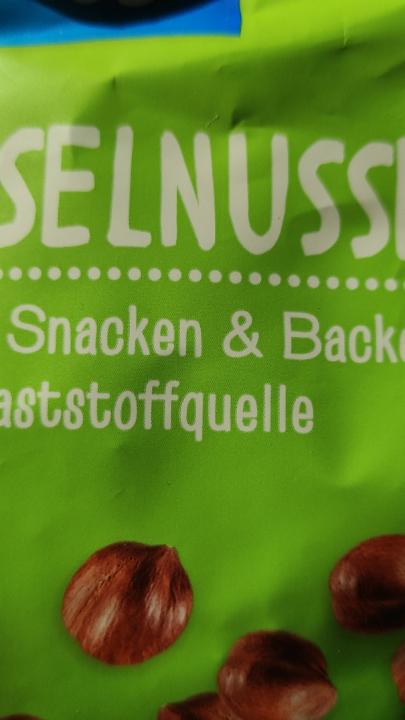 Fotografie - Haselnusskerne Snacken & Backen Genuss plus