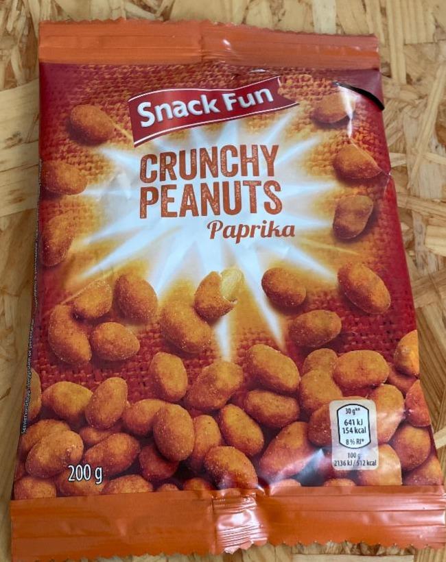 Fotografie - Crunchy Peanuts Paprika Snack Fun