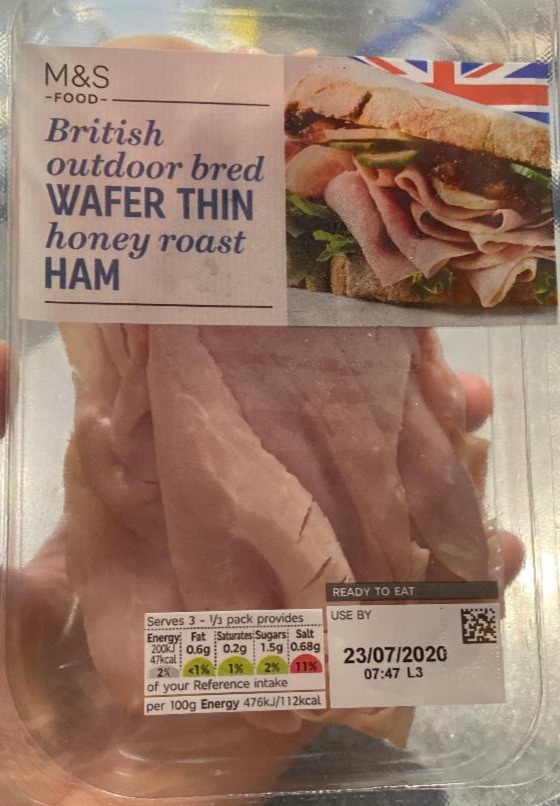 Fotografie - British outdoor bred wafer thin honey roast ham Marks & Spencer