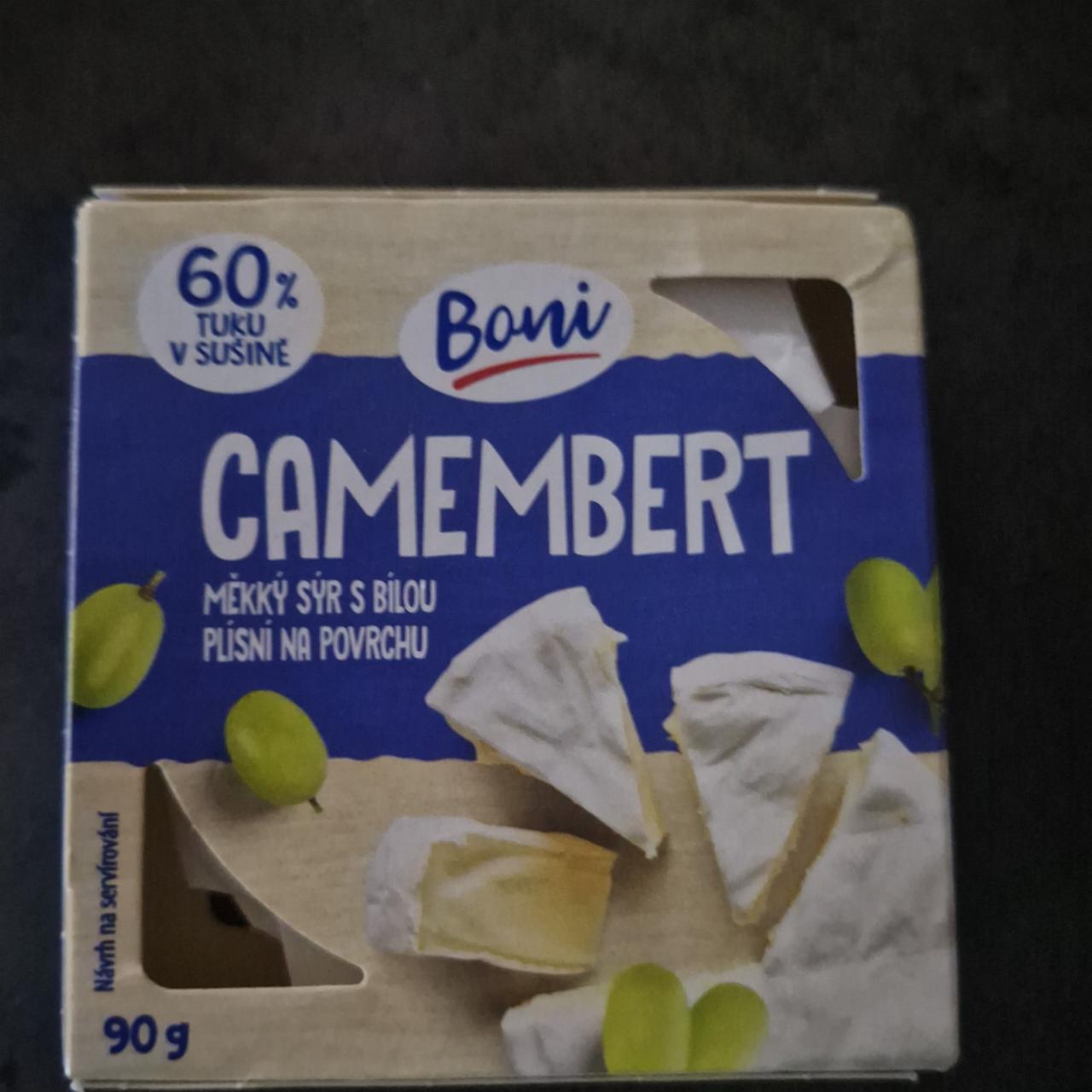 Fotografie - Camembert měkký sýr s bílou plísní na povrchu Boni