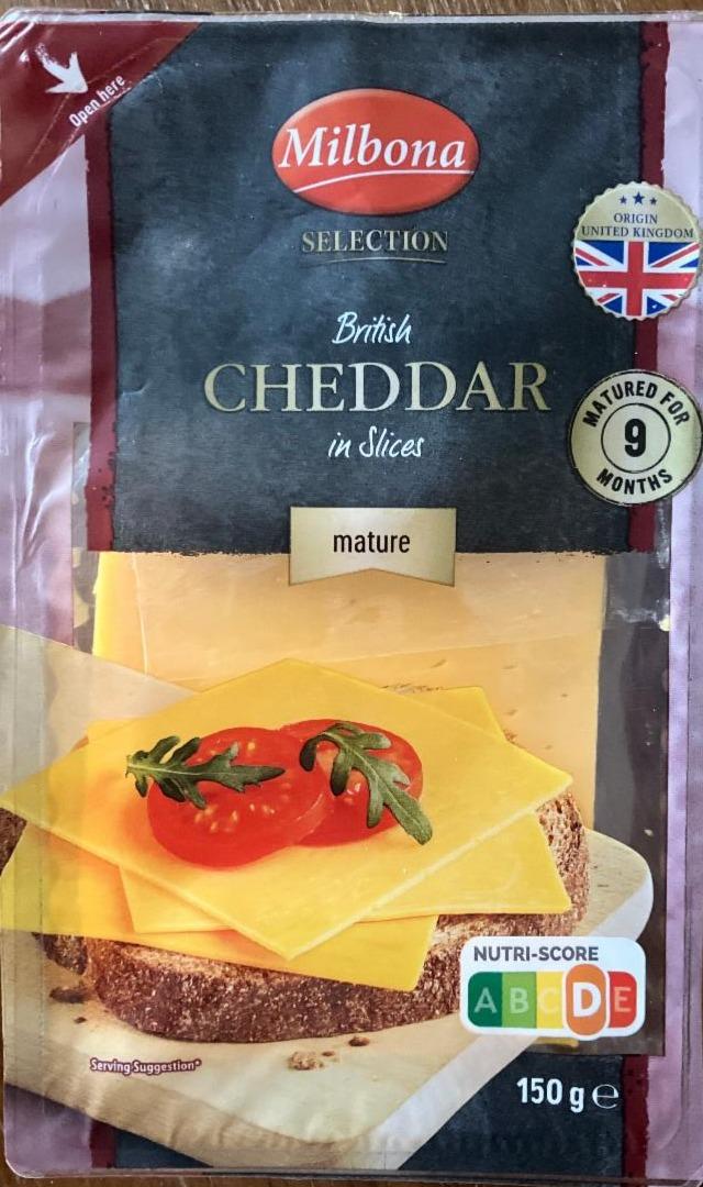 Fotografie - British cheddar in slices mature Milbona