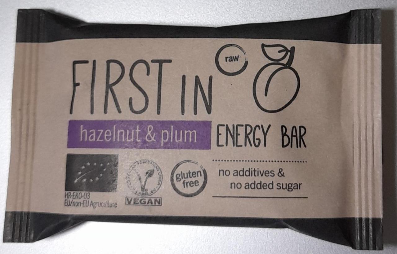 Fotografie - Energy Bar Raw Hazelnut & Plum First In