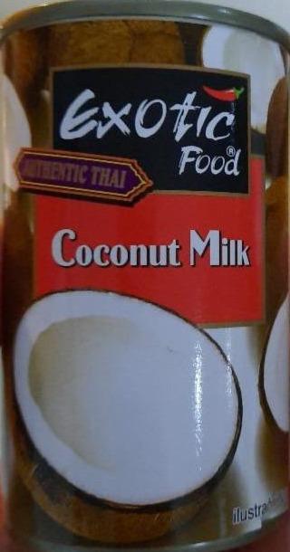 Fotografie - Coconut Milk Exotic Food