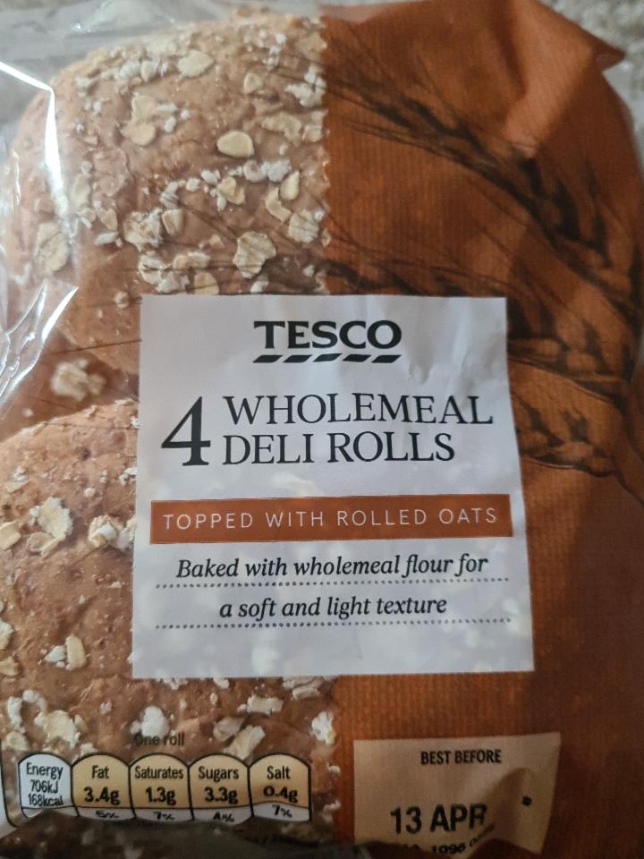 Fotografie - 4 Wholemeal Deli Rolls Tesco