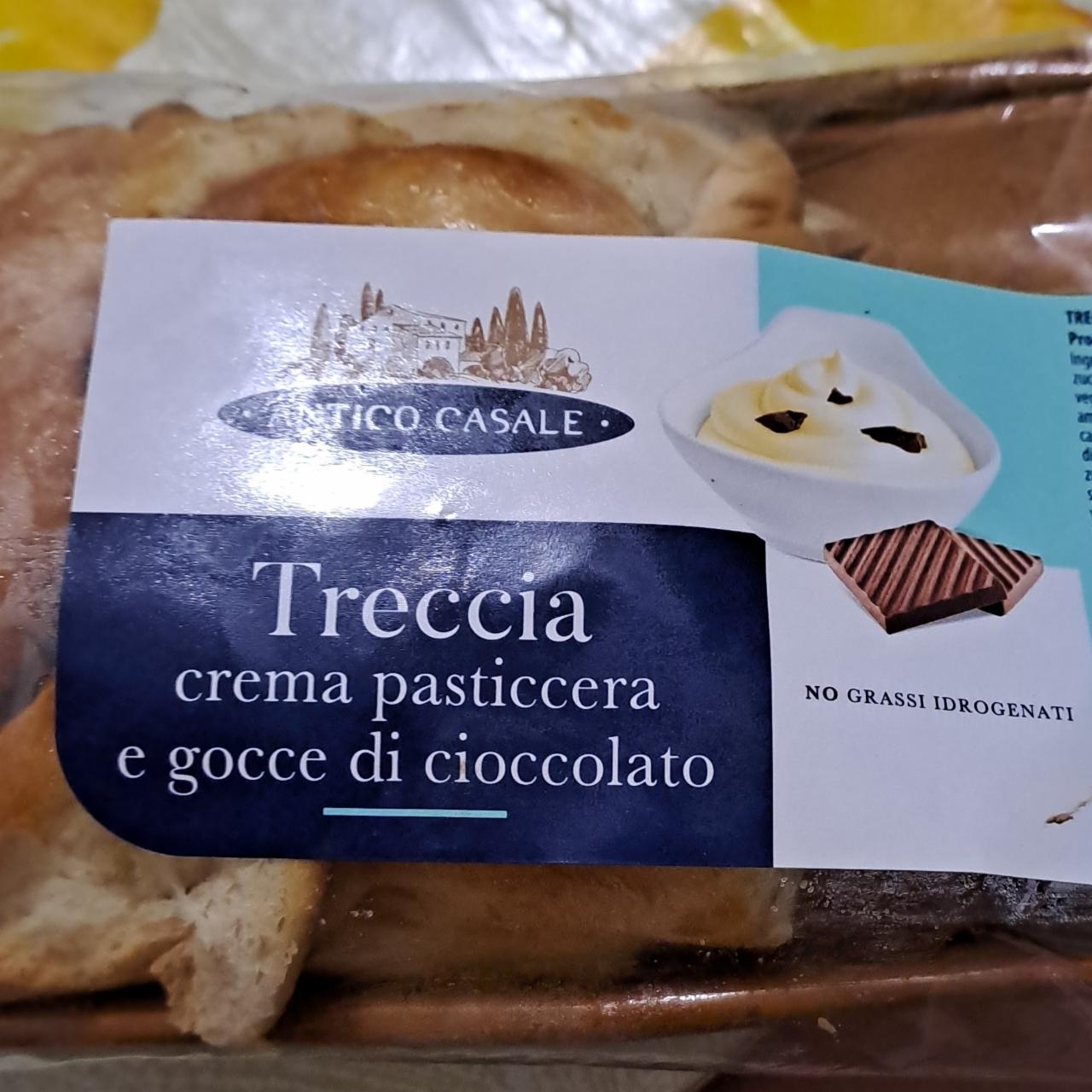 Fotografie - Treccia crema pasticcera e gocce di cioccolato Antico Casale