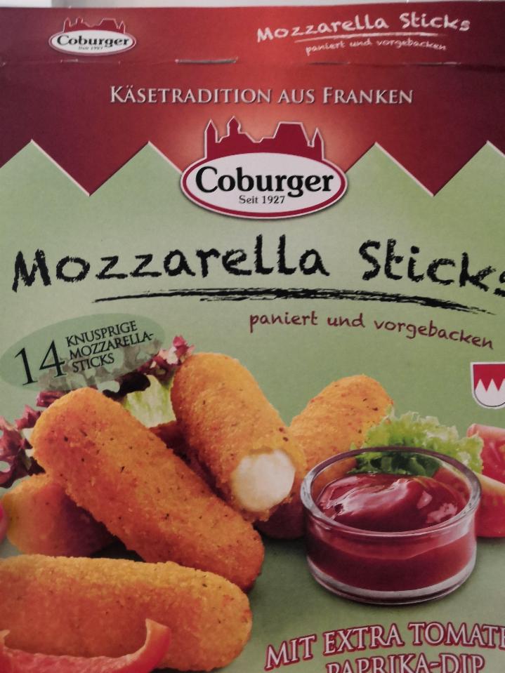 Fotografie - Mozzarella sticks with tomaten-paprika dip