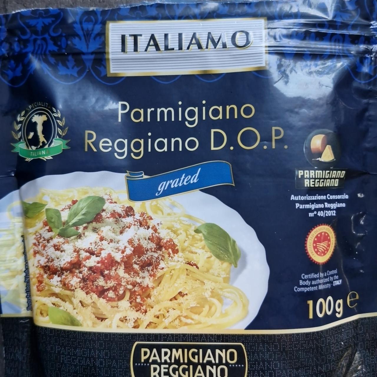 Fotografie - Parmigiano reggiano D.O.P. grated Italiamo