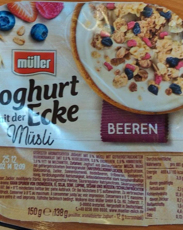 Fotografie - Joghurt mit der Ecke Müsli Beeren Müller