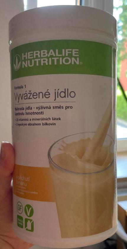 Fotografie - F 1 vyvážené jídlo s příchutí banánu Herbalife Nutrition