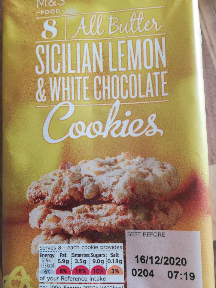 Fotografie - All Butter Sicilian Lemon & White Chocolate Cookies M&S Food