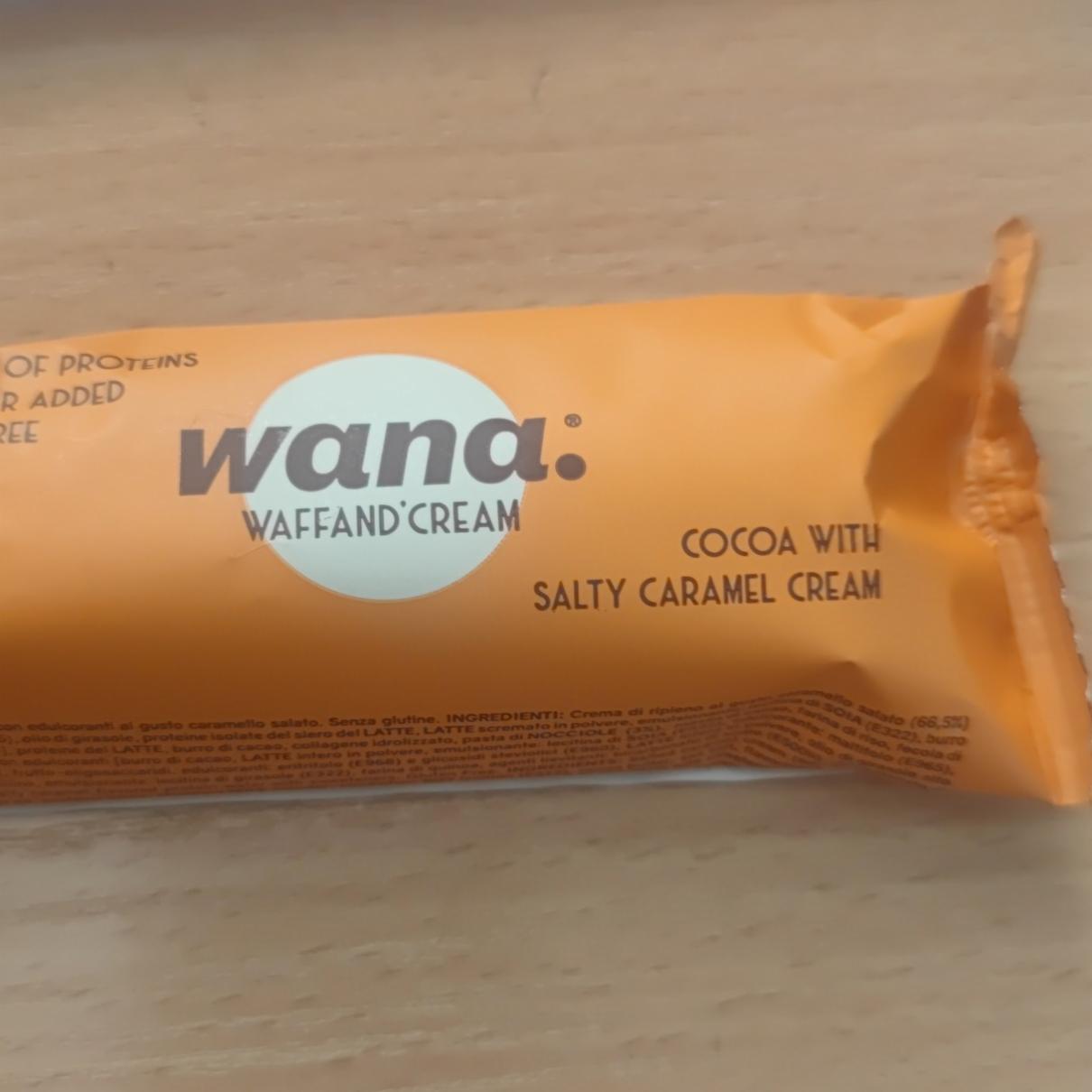 Fotografie - Waffand'cream cocoa with salty caramel cream Wana