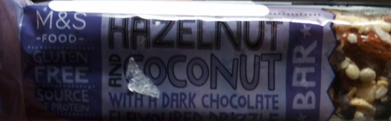 Fotografie - Hazelnut and coconut bar m&s