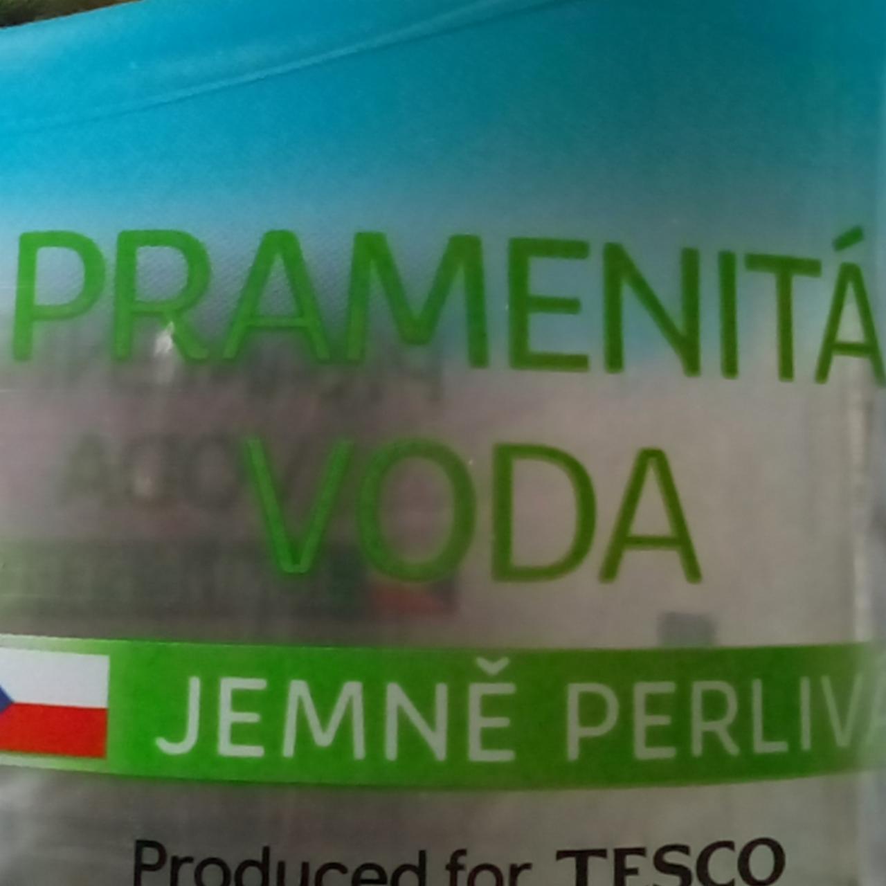 Fotografie - Pramenitá voda jemně perlivá Tesco