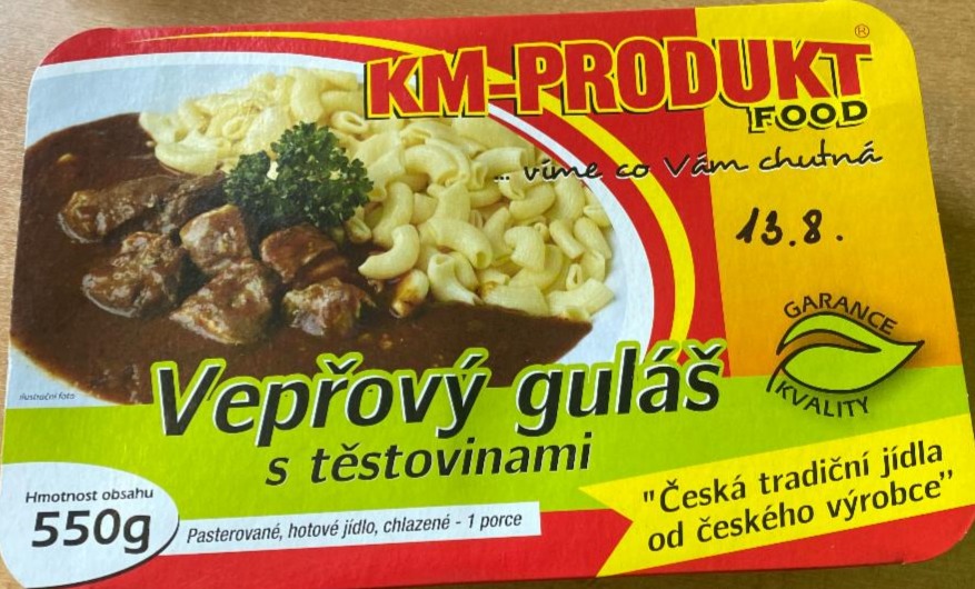 Fotografie - vepřový guláš s těstovinami KM-produkt