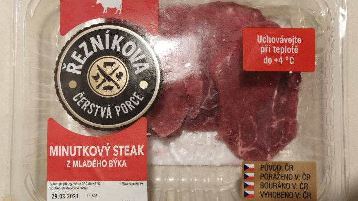 Fotografie - Řezníkova čerstvá porce minutkový steak