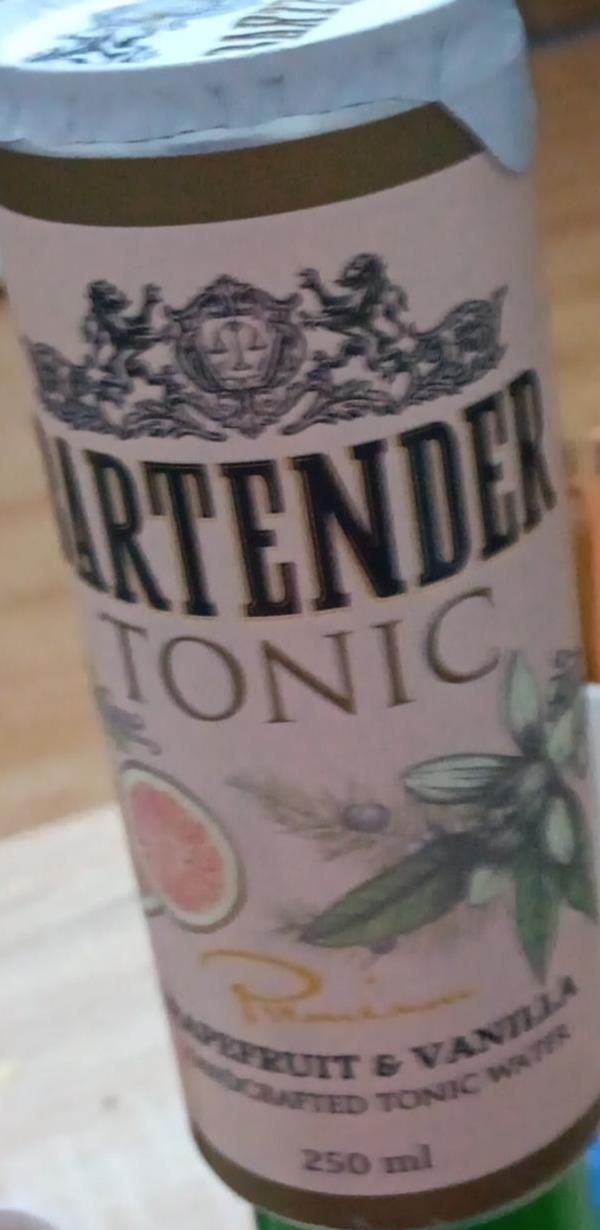 Fotografie - tonic Bartender