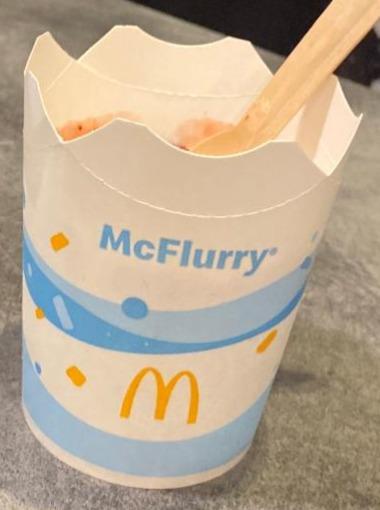 Fotografie - McFlurry jahoda McDonald's