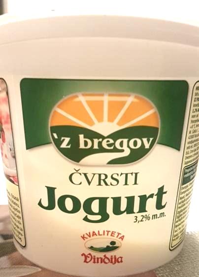 Fotografie - Čvrsti jogurt 3,2% 'z bregov