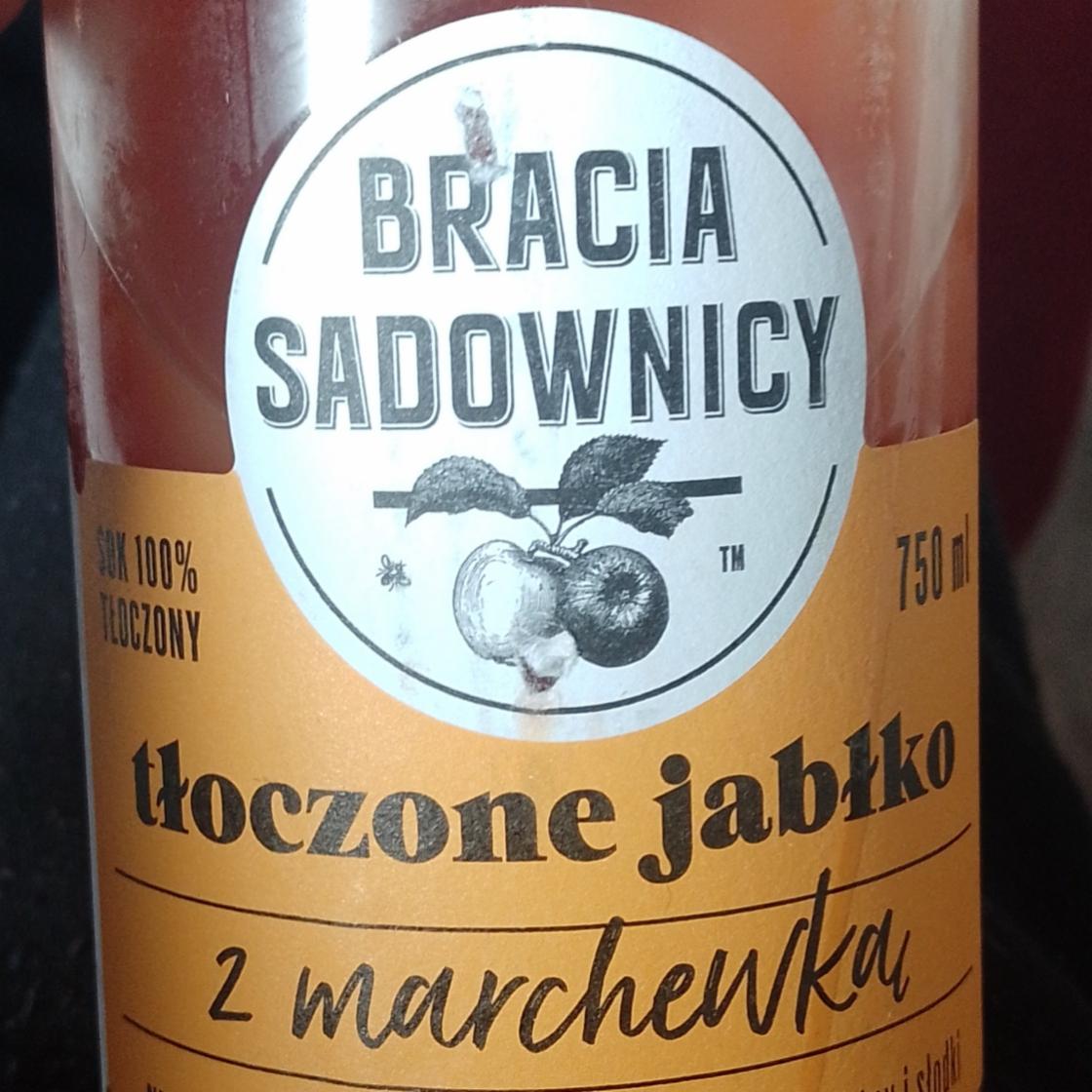 Fotografie - Tłoczone jabłko z marchewką Bracia sadownicy