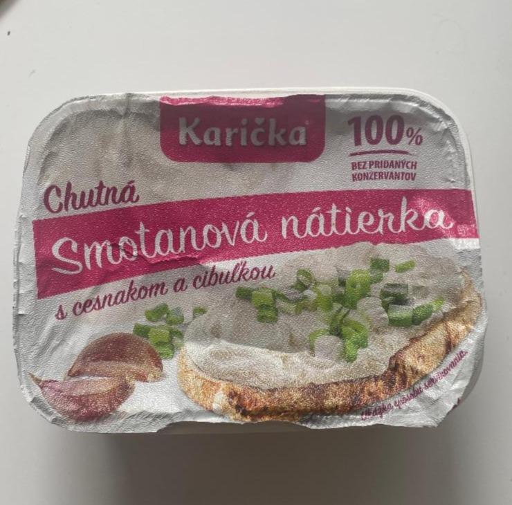 Fotografie - Smotanová nátierka s cesnakom a cibuľkou Karička