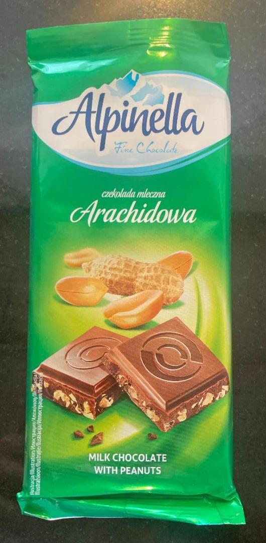 Fotografie - Milk chocolate with peanuts Alpinella