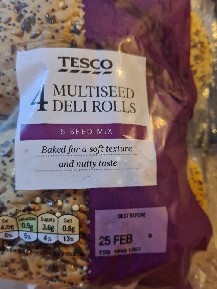 Fotografie - 4 Multiseed Deli Rolls Tesco