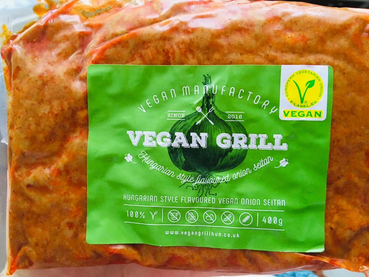 Fotografie - Vegan Grill maďarský cibulový seitan Vegan Manufactory