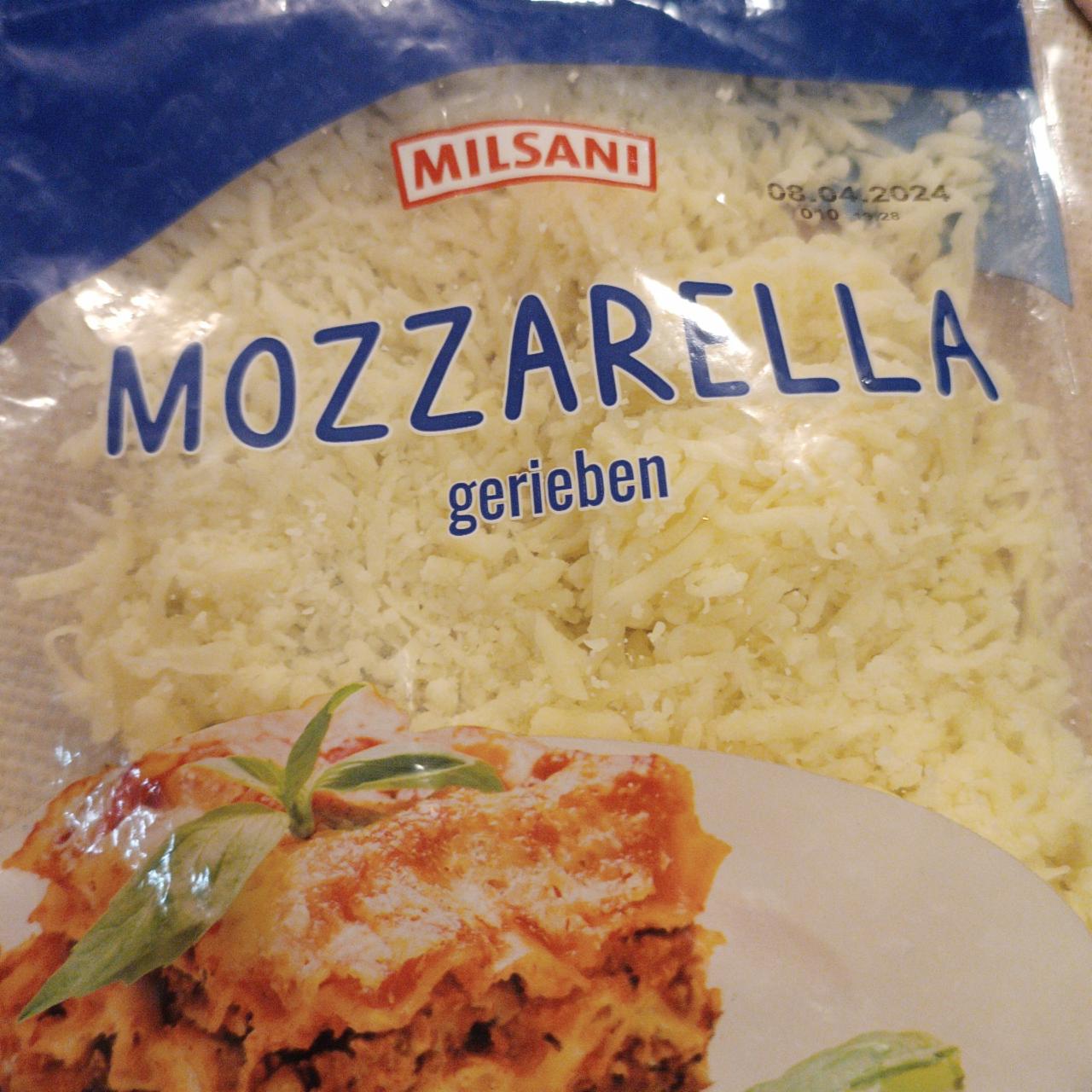 Fotografie - Mozzarella gerieben Milsani