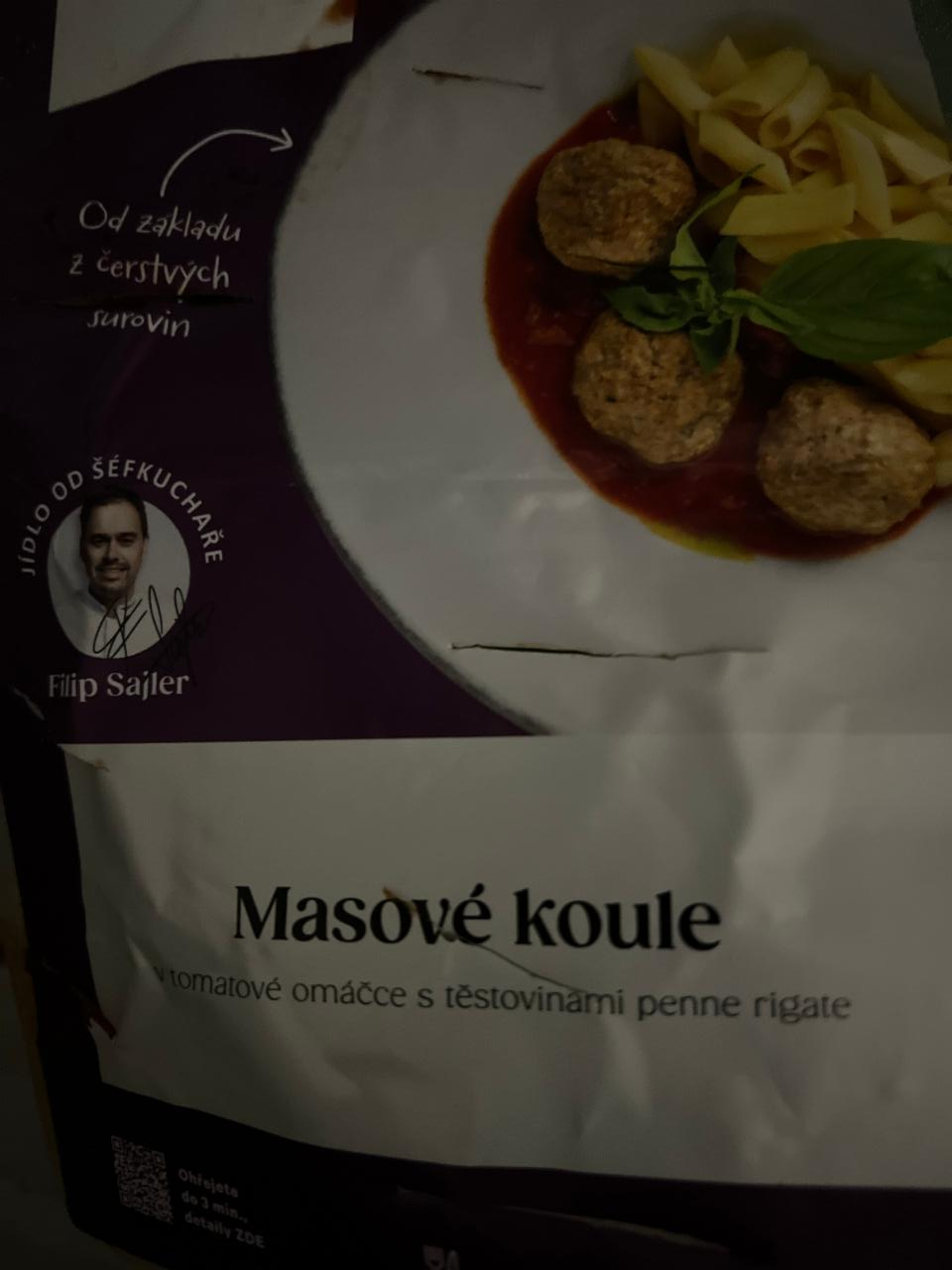 Fotografie - Masové koule v tomatové omáčce s těstovinami penne rigate