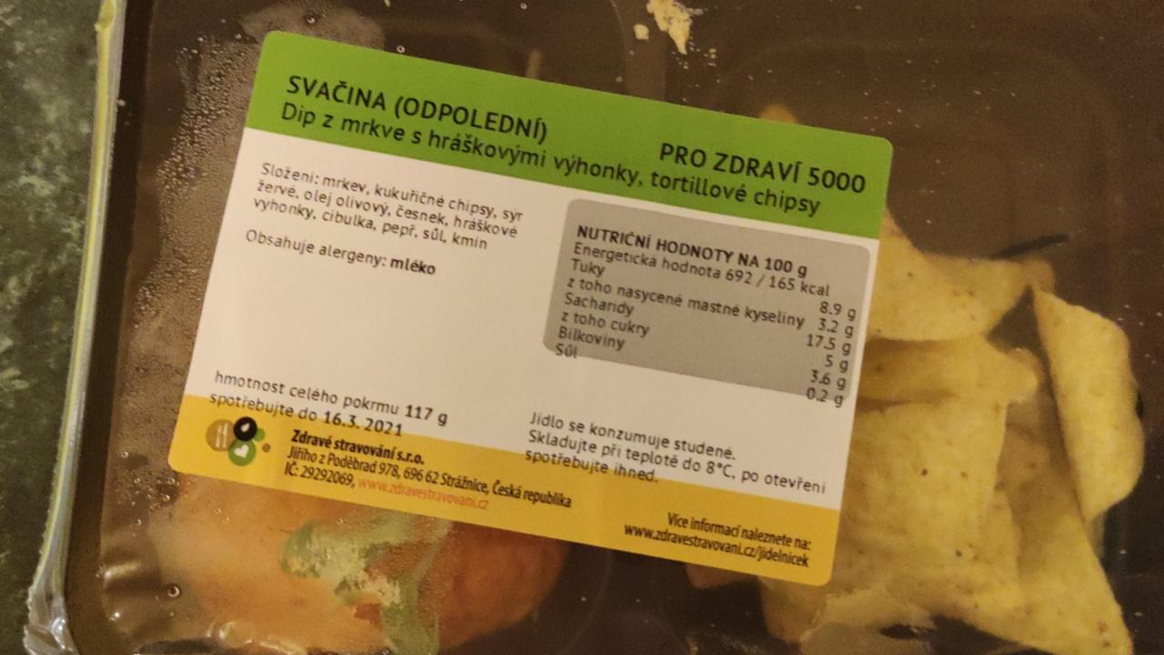 Fotografie - Dip z mrkve s hráškovými výhonky, tortillové chipsy Zdravé stravování