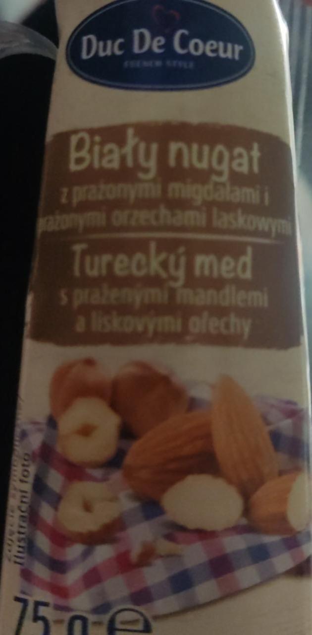 Fotografie - Biały nugat z prażonymi migdałami i prażonymi orzechami laskowymi Duc De Coeur