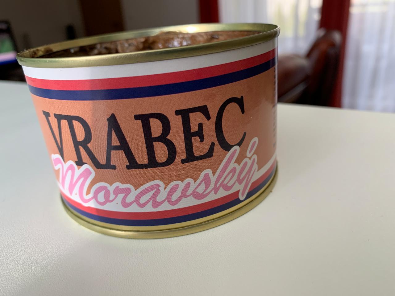 Fotografie - moravský vrabec z plece