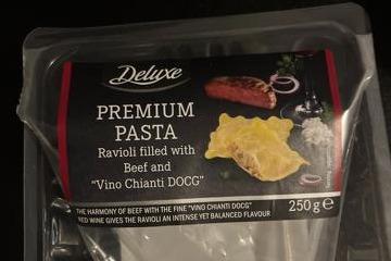 Fotografie - Premium pasta ravioli filled with beef and vino chianti Deluxe