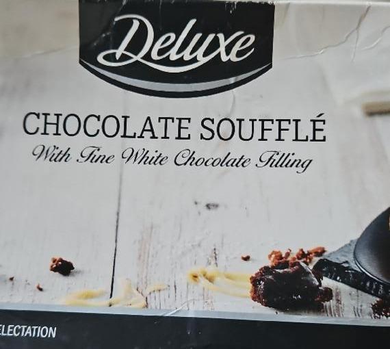 Fotografie - Chocolate soufflé with fine white chocolate filling Deluxe